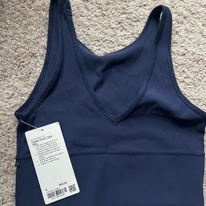 NWT lulu power pivot top